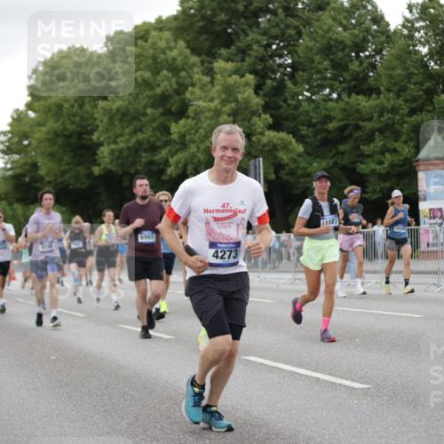 29.06.2025 - hella hamburg halbmarathon Jannik Wohlers http://msf.ph/oto/8151572 29.06.2025 10:51:45 Lombardsbrücke 1418, 1978, 3038, 4087, 4273, 4436, 4598, 4606, 4815, 5062, 5262, 6386, 6403, 6404, 6406, 6456, 6985, 7690, 7691, 8194, 8196, 8250, 8251, 8621, 9368, 9460, 9730, 10342, 10634, 10673, 10884, 11126, 11127, 11375, 11736, 11899, 11974, 12089, 12247, 12510, 12525, 12969, 13094, 13538, 14215, 14235, 14720, 16015, 16234, 16262, 16492, 16973, 17253, 17277, 17326, 17327, 18078, 18221, 18756, 18817 meine-sportfotos.de