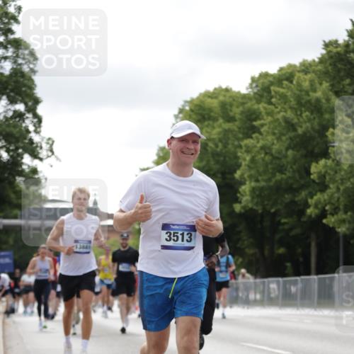 29.06.2025 - hella hamburg halbmarathon Jannik Wohlers http://msf.ph/oto/8151573 29.06.2025 10:14:44 Lombardsbrücke 1296, 1379, 1524, 1575, 1745, 2140, 2281, 3507, 3509, 3513, 3650, 3844, 4495, 4641, 5800, 5986, 6181, 6248, 6317, 7881, 8237, 8239, 8275, 8522, 8563, 8609, 8854, 9113, 9847, 9911, 9975, 10589, 10717, 11271, 11598, 11611, 11683, 12634, 13683, 13881, 14617, 14999, 15037, 15038, 16208, 16419, 17128, 17708, 17847, 18769, 18800, 18939 meine-sportfotos.de