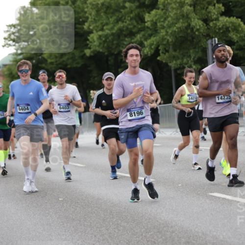 29.06.2025 - hella hamburg halbmarathon Jannik Wohlers http://msf.ph/oto/8151646 29.06.2025 10:51:47 Lombardsbrücke 1418, 1978, 3038, 4087, 4273, 4436, 4598, 4606, 4815, 5062, 5262, 6386, 6403, 6404, 6406, 6456, 6985, 7690, 7691, 8194, 8196, 8250, 8251, 8621, 9368, 9460, 9730, 10296, 10342, 10634, 10673, 10884, 11126, 11127, 11375, 11736, 11899, 11974, 12089, 12247, 12510, 12525, 12558, 12969, 13094, 13538, 14215, 14235, 14720, 16234, 16262, 16492, 16752, 16973, 17253, 17277, 17326, 17327, 18078, 18221, 18668, 18756, 18817 meine-sportfotos.de