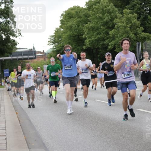 29.06.2025 - hella hamburg halbmarathon Jannik Wohlers http://msf.ph/oto/8151665 29.06.2025 10:51:48 Lombardsbrücke 1418, 1978, 3038, 3645, 4087, 4273, 4436, 4598, 4815, 5062, 5262, 6386, 6403, 6404, 6406, 6456, 6985, 7690, 7691, 8194, 8196, 8250, 8251, 9368, 9460, 9730, 10296, 10342, 10634, 10673, 10884, 11126, 11127, 11375, 11736, 11899, 11974, 12089, 12247, 12510, 12525, 12558, 12969, 13094, 13538, 14215, 14235, 14720, 16234, 16262, 16492, 16752, 16973, 17253, 17277, 17326, 17327, 18078, 18221, 18668, 18756, 18817 meine-sportfotos.de