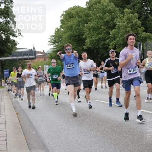29.06.2025 - hella hamburg halbmarathon Jannik Wohlers http://msf.ph/oto/8151674 29.06.2025 10:51:48 Lombardsbrücke 1418, 1978, 3038, 3645, 4087, 4273, 4436, 4598, 4815, 5062, 5262, 6386, 6403, 6404, 6406, 6456, 6985, 7690, 7691, 8194, 8196, 8250, 8251, 9368, 9460, 9730, 10296, 10342, 10634, 10673, 10884, 11126, 11127, 11375, 11736, 11899, 11974, 12089, 12247, 12510, 12525, 12558, 12969, 13094, 13538, 14215, 14235, 14720, 16234, 16262, 16492, 16752, 16973, 17253, 17277, 17326, 17327, 18078, 18221, 18668, 18756, 18817 meine-sportfotos.de