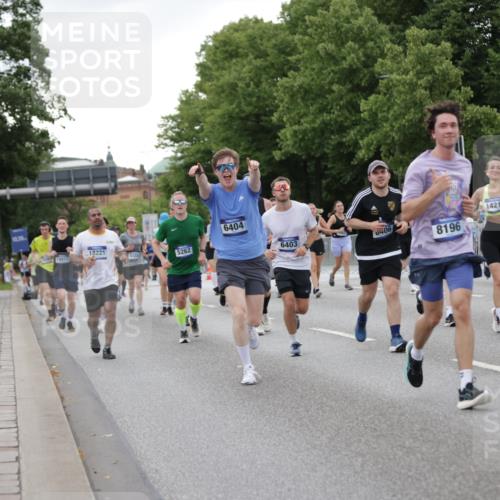 29.06.2025 - hella hamburg halbmarathon Jannik Wohlers http://msf.ph/oto/8151685 29.06.2025 10:51:48 Lombardsbrücke 1418, 1978, 3038, 3645, 4087, 4273, 4436, 4598, 4815, 5062, 5262, 6386, 6403, 6404, 6406, 6456, 6985, 7690, 7691, 8194, 8196, 8250, 8251, 9368, 9460, 9730, 10296, 10342, 10634, 10673, 10884, 11126, 11127, 11375, 11736, 11899, 11974, 12089, 12247, 12510, 12525, 12558, 12969, 13094, 13538, 14215, 14235, 14720, 16234, 16262, 16492, 16752, 16973, 17253, 17277, 17326, 17327, 18078, 18221, 18668, 18756, 18817 meine-sportfotos.de