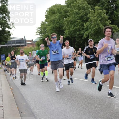 29.06.2025 - hella hamburg halbmarathon Jannik Wohlers http://msf.ph/oto/8151694 29.06.2025 10:51:48 Lombardsbrücke 1418, 1978, 3038, 3645, 4087, 4273, 4436, 4598, 4815, 5062, 5262, 6386, 6403, 6404, 6406, 6456, 6985, 7690, 7691, 8194, 8196, 8250, 8251, 9368, 9460, 9730, 10296, 10342, 10634, 10673, 10884, 11126, 11127, 11375, 11736, 11899, 11974, 12089, 12247, 12510, 12525, 12558, 12969, 13094, 13538, 14215, 14235, 14720, 16234, 16262, 16492, 16752, 16973, 17253, 17277, 17326, 17327, 18078, 18221, 18668, 18756, 18817 meine-sportfotos.de