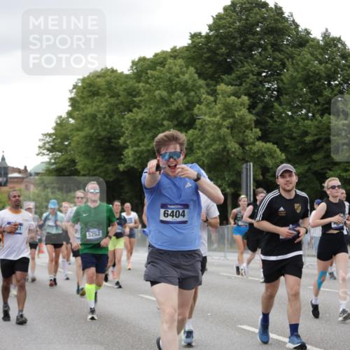 29.06.2025 - hella hamburg halbmarathon Jannik Wohlers http://msf.ph/oto/8151724 29.06.2025 10:51:49 Lombardsbrücke 1978, 3038, 3645, 4087, 4273, 4436, 4815, 5062, 5262, 6386, 6403, 6404, 6406, 6456, 6985, 7690, 7691, 8194, 8196, 8250, 8251, 9368, 9460, 9730, 10296, 10342, 10634, 10673, 10884, 11084, 11126, 11127, 11375, 11736, 11899, 11974, 12089, 12247, 12510, 12525, 12546, 12558, 12969, 13094, 13538, 14215, 14235, 16234, 16262, 16492, 16752, 16973, 17253, 17277, 17326, 17327, 18078, 18115, 18221, 18633, 18668, 18756, 18817 meine-sportfotos.de