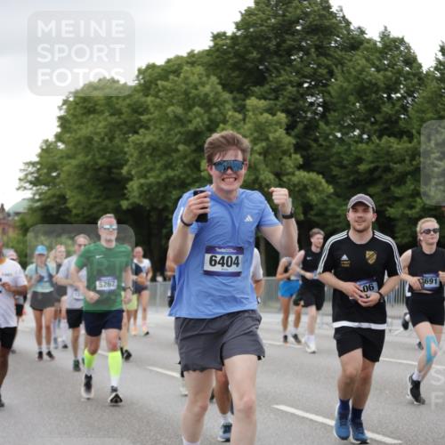 29.06.2025 - hella hamburg halbmarathon Jannik Wohlers http://msf.ph/oto/8151750 29.06.2025 10:51:50 Lombardsbrücke 1978, 3038, 3645, 4087, 4273, 4436, 4815, 5262, 6386, 6403, 6404, 6406, 6456, 6985, 7690, 7691, 7735, 8194, 8196, 8250, 8251, 9368, 9730, 9731, 10296, 10342, 10634, 10884, 11084, 11126, 11127, 11375, 11736, 11899, 11974, 12089, 12247, 12510, 12525, 12546, 12558, 12969, 13094, 13538, 14215, 14235, 16234, 16262, 16492, 16752, 16973, 17253, 17277, 17326, 17327, 18078, 18115, 18221, 18633, 18668, 18756, 18817 meine-sportfotos.de