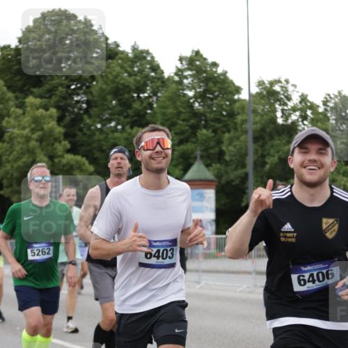 29.06.2025 - hella hamburg halbmarathon Jannik Wohlers http://msf.ph/oto/8151790 29.06.2025 10:51:51 Lombardsbrücke 1978, 3645, 4087, 4273, 4436, 4815, 5262, 6386, 6403, 6404, 6406, 6456, 6671, 6985, 7690, 7691, 7735, 8194, 8196, 8250, 8251, 9368, 9731, 10296, 10342, 10634, 10884, 11084, 11126, 11127, 11375, 11736, 11899, 11974, 12089, 12247, 12510, 12525, 12546, 12558, 12969, 13094, 13538, 14215, 14235, 14893, 16234, 16262, 16492, 16752, 16973, 17326, 17327, 18078, 18115, 18221, 18633, 18668, 18756, 18817 meine-sportfotos.de