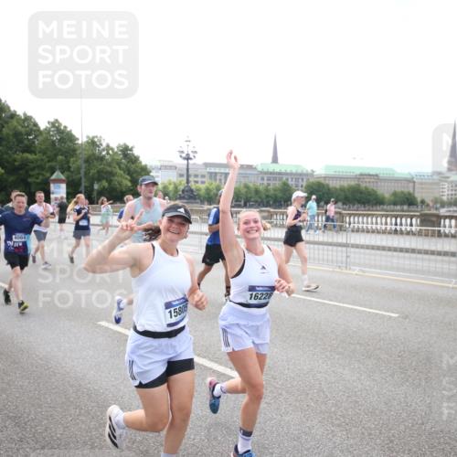 29.06.2025 - hella hamburg halbmarathon Jannik Wohlers http://msf.ph/oto/8151865 29.06.2025 10:36:19 Lombardsbrücke 1118, 1948, 2124, 2552, 2588, 3428, 3873, 3895, 4084, 4618, 4762, 4996, 5789, 6156, 7773, 8499, 8936, 8937, 9295, 9500, 9694, 9701, 10123, 10487, 11672, 11831, 11912, 12302, 12605, 12770, 12775, 13092, 13106, 13265, 13266, 13657, 13704, 13902, 13903, 14695, 15077, 15588, 15805, 15972, 15992, 16228, 16977, 17018, 17115, 17156, 17349, 17807, 18152, 18174, 18482, 18488, 18644, 18646, 18918, 18929 meine-sportfotos.de