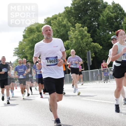 29.06.2025 - hella hamburg halbmarathon Jannik Wohlers http://msf.ph/oto/8151892 29.06.2025 10:14:57 Lombardsbrücke 1524, 2281, 2720, 3513, 3650, 5271, 5739, 5986, 6317, 7452, 7809, 7810, 8256, 9307, 9423, 9847, 9997, 10858, 12457, 12521, 12524, 13197, 13453, 13500, 13881, 15150, 15740, 16040, 17949, 18203, 18252, 18769, 18800, 18939, 19027 meine-sportfotos.de
