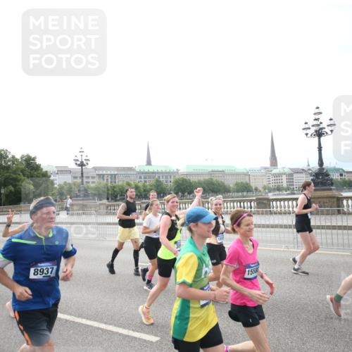 29.06.2025 - hella hamburg halbmarathon Jannik Wohlers http://msf.ph/oto/8151895 29.06.2025 10:36:30 Lombardsbrücke 1118, 1253, 1339, 1488, 1490, 1948, 1952, 1954, 2552, 2588, 3165, 3873, 3895, 4084, 4618, 4762, 4996, 5224, 5538, 5640, 5786, 5789, 6156, 6359, 7202, 7773, 8007, 8315, 8499, 8758, 8936, 8937, 9295, 9500, 9694, 9701, 10123, 10487, 10862, 11672, 11831, 11843, 11912, 12087, 12184, 12218, 12302, 12532, 12605, 12770, 12775, 13106, 13165, 13657, 13704, 13902, 14695, 15106, 15353, 15588, 15907, 15972, 15992, 16304, 16309, 16885, 17018, 17115, 17349, 17504, 17591, 18482 meine-sportfotos.de