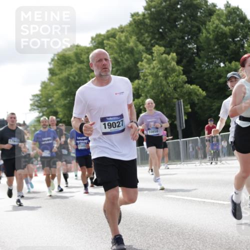 29.06.2025 - hella hamburg halbmarathon Jannik Wohlers http://msf.ph/oto/8151898 29.06.2025 10:14:57 Lombardsbrücke 1524, 2281, 2720, 3513, 3650, 5271, 5739, 5986, 6317, 7452, 7809, 7810, 8256, 9307, 9423, 9847, 9997, 10858, 12457, 12521, 12524, 13197, 13453, 13500, 13881, 15150, 15740, 16040, 17949, 18203, 18252, 18769, 18800, 18939, 19027 meine-sportfotos.de