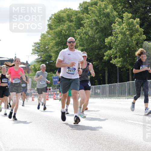 29.06.2025 - hella hamburg halbmarathon Jannik Wohlers http://msf.ph/oto/8152016 29.06.2025 10:15:05 Lombardsbrücke 1440, 2110, 2720, 2989, 3417, 4466, 4492, 4494, 5069, 5271, 5739, 6376, 6576, 7452, 7809, 7810, 8256, 9307, 9423, 9657, 9847, 9997, 10775, 10858, 12457, 12521, 12524, 13197, 13453, 13500, 14413, 14552, 15150, 15307, 15740, 16040, 16041, 16938, 17949, 18203, 18252, 18939, 19027 meine-sportfotos.de