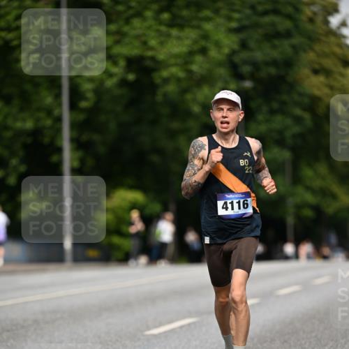 29.06.2025 - hella hamburg halbmarathon Dr. Thomas Lammeyer http://msf.ph/oto/8152134 29.06.2025 09:41:15 Kennedybrücke 4116, 11409 meine-sportfotos.de