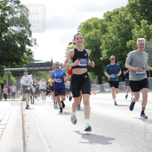 29.06.2025 - hella hamburg halbmarathon Jannik Wohlers http://msf.ph/oto/8152158 29.06.2025 10:15:09 Lombardsbrücke 1440, 2110, 2720, 2989, 3417, 4466, 4492, 4494, 5069, 5739, 6376, 6576, 7809, 7810, 9192, 9307, 9423, 9657, 10108, 10775, 10858, 12457, 12521, 13197, 13453, 13500, 14413, 14552, 14630, 15150, 15307, 15740, 16040, 16041, 16938, 17949, 18150, 18203, 18252, 19027 meine-sportfotos.de