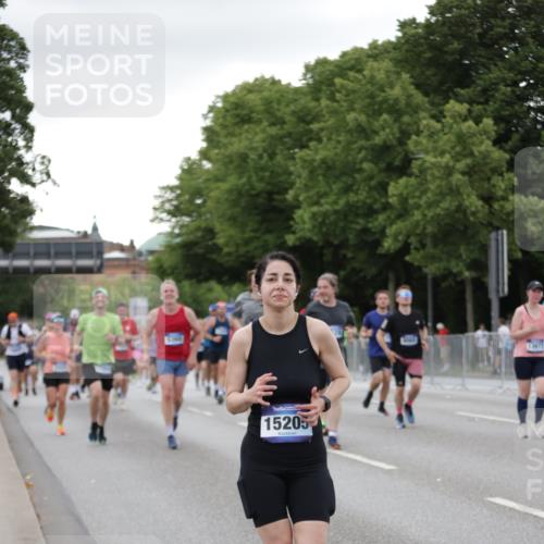 29.06.2025 - hella hamburg halbmarathon Jannik Wohlers http://msf.ph/oto/8152184 29.06.2025 10:52:05 Lombardsbrücke 1826, 2420, 2528, 2983, 3140, 3645, 4815, 5360, 6386, 6671, 7511, 7690, 7735, 7812, 9068, 9070, 9103, 9731, 10080, 10296, 10392, 10634, 10884, 10928, 11084, 11297, 11736, 11899, 11974, 12247, 12546, 12558, 13094, 13207, 13208, 13305, 13677, 14424, 14704, 14893, 14897, 15205, 15906, 16492, 16752, 17002, 17359, 18115, 18633, 18645, 18668, 18751, 18756, 18817, 19063, 19097 meine-sportfotos.de