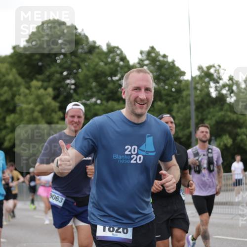 29.06.2025 - hella hamburg halbmarathon Jannik Wohlers http://msf.ph/oto/8152197 29.06.2025 10:52:16 Lombardsbrücke 1369, 1826, 2362, 2420, 2528, 2983, 3140, 3227, 4591, 5360, 7032, 7511, 8641, 9068, 9070, 9103, 10080, 10392, 10600, 10879, 10928, 12994, 13305, 13677, 14009, 14424, 14704, 14827, 14897, 15205, 15438, 15439, 15447, 15867, 15906, 16053, 16056, 16794, 16984, 17002, 17050, 17359, 17896, 18106, 18205, 18645, 18751, 18997, 19063, 19097 meine-sportfotos.de