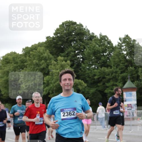 29.06.2025 - hella hamburg halbmarathon Jannik Wohlers http://msf.ph/oto/8152209 29.06.2025 10:52:18 Lombardsbrücke 1369, 1826, 2146, 2362, 2420, 2983, 3140, 3227, 4591, 4729, 5360, 7032, 7511, 7737, 8641, 9068, 9070, 10055, 10392, 10600, 10879, 10928, 10981, 12994, 13305, 14009, 14424, 14643, 14704, 14827, 14897, 15438, 15439, 15447, 15867, 15906, 16053, 16056, 16794, 16984, 17002, 17050, 17359, 17896, 18106, 18205, 18645, 18751, 18997, 19063, 19097 meine-sportfotos.de