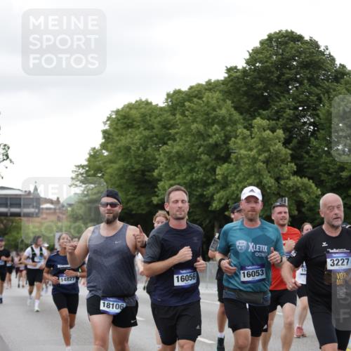 29.06.2025 - hella hamburg halbmarathon Jannik Wohlers http://msf.ph/oto/8152262 29.06.2025 10:52:19 Lombardsbrücke 1369, 1826, 2146, 2362, 2420, 2983, 3140, 3227, 4591, 4729, 5360, 7032, 7511, 7737, 8641, 9068, 9070, 10055, 10392, 10600, 10879, 10928, 10981, 12127, 12128, 12994, 13305, 14009, 14424, 14643, 14704, 14827, 14897, 15438, 15439, 15447, 15867, 15906, 16053, 16056, 16794, 16984, 17002, 17050, 17359, 17896, 18106, 18205, 18645, 18751, 18997, 19063, 19097 meine-sportfotos.de