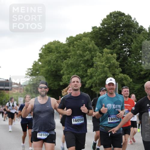 29.06.2025 - hella hamburg halbmarathon Jannik Wohlers http://msf.ph/oto/8152287 29.06.2025 10:52:20 Lombardsbrücke 1369, 1826, 2146, 2362, 2420, 2983, 3140, 3227, 4591, 4729, 5360, 7032, 7511, 7737, 8641, 9068, 9070, 9545, 10055, 10392, 10600, 10879, 10928, 10981, 11919, 12127, 12128, 12994, 13305, 14009, 14424, 14643, 14704, 14827, 14897, 15438, 15439, 15447, 15867, 15906, 16053, 16056, 16794, 16984, 17002, 17050, 17359, 17896, 18106, 18205, 18645, 18751, 18997, 19063, 19097 meine-sportfotos.de