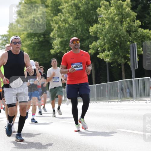 29.06.2025 - hella hamburg halbmarathon Jannik Wohlers http://msf.ph/oto/8152305 29.06.2025 10:15:14 Lombardsbrücke 1440, 2110, 2989, 3417, 4007, 4466, 4492, 4494, 5069, 5739, 6376, 6576, 9192, 9657, 10108, 10775, 12457, 12521, 13179, 13197, 13818, 13951, 14413, 14423, 14550, 14552, 14630, 15307, 15570, 15710, 15988, 16041, 16923, 16938, 17350, 18150, 18203, 18957 meine-sportfotos.de