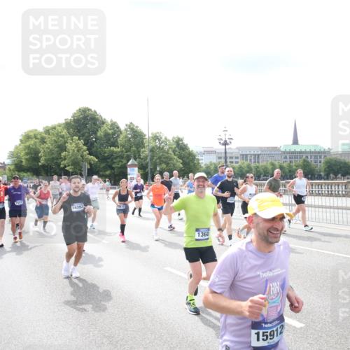 29.06.2025 - hella hamburg halbmarathon Jannik Wohlers http://msf.ph/oto/8152322 29.06.2025 10:42:01 Lombardsbrücke 1150, 1360, 1624, 1929, 1957, 1994, 2069, 2134, 2538, 2580, 3605, 3874, 4353, 4778, 4891, 4892, 5403, 5419, 5810, 6828, 6917, 7040, 7260, 7557, 7666, 8459, 8525, 8526, 8712, 8816, 9370, 9980, 10532, 10734, 10842, 10872, 10899, 11074, 11075, 11463, 11464, 11468, 11550, 11677, 12403, 12684, 12854, 12903, 12904, 13250, 13406, 13456, 13952, 13953, 14042, 14084, 14108, 14328, 14405, 14426, 14468, 14585, 14636, 14769, 15004, 15155, 15912, 15977, 16215, 16352 meine-sportfotos.de