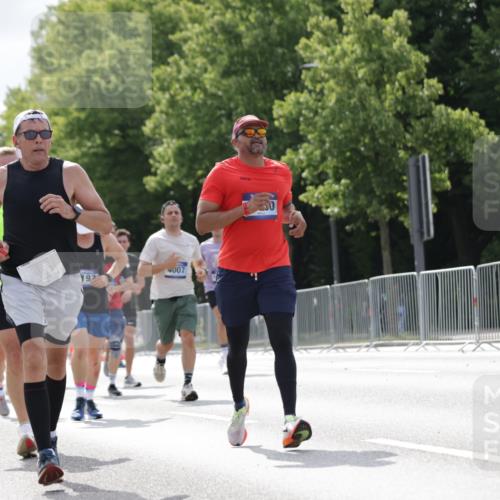 29.06.2025 - hella hamburg halbmarathon Jannik Wohlers http://msf.ph/oto/8152323 29.06.2025 10:15:14 Lombardsbrücke 1440, 2110, 2989, 3417, 4007, 4466, 4492, 4494, 5069, 5739, 6376, 6576, 9192, 9657, 10108, 10775, 12457, 12521, 13179, 13197, 13818, 13951, 14413, 14423, 14550, 14552, 14630, 15307, 15570, 15710, 15988, 16041, 16923, 16938, 17350, 18150, 18203, 18957 meine-sportfotos.de