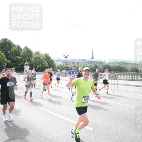 29.06.2025 - hella hamburg halbmarathon Jannik Wohlers http://msf.ph/oto/8152346 29.06.2025 10:42:01 Lombardsbrücke 1150, 1360, 1624, 1929, 1957, 1994, 2069, 2134, 2538, 2580, 3605, 3874, 4353, 4778, 4891, 4892, 5403, 5419, 5810, 6828, 6917, 7040, 7260, 7557, 7666, 8459, 8525, 8526, 8712, 8816, 9370, 9980, 10532, 10734, 10842, 10872, 10899, 11074, 11075, 11463, 11464, 11468, 11550, 11677, 12403, 12684, 12854, 12903, 12904, 13250, 13406, 13456, 13952, 13953, 14042, 14084, 14108, 14328, 14405, 14426, 14468, 14585, 14636, 14769, 15004, 15155, 15912, 15977, 16215, 16352 meine-sportfotos.de