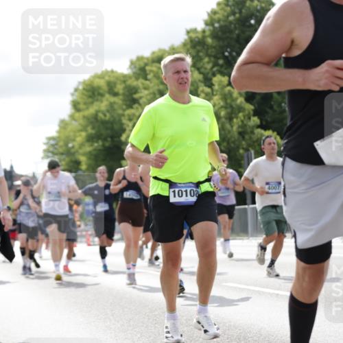 29.06.2025 - hella hamburg halbmarathon Jannik Wohlers http://msf.ph/oto/8152369 29.06.2025 10:15:17 Lombardsbrücke 1440, 2110, 2989, 3417, 4007, 4466, 4492, 4494, 5069, 5739, 6376, 6576, 7941, 7942, 9192, 9657, 10108, 10608, 10775, 12469, 13179, 13818, 13951, 14413, 14423, 14550, 14552, 14630, 15307, 15570, 15710, 15988, 16041, 16923, 16938, 17350, 18150, 18957 meine-sportfotos.de