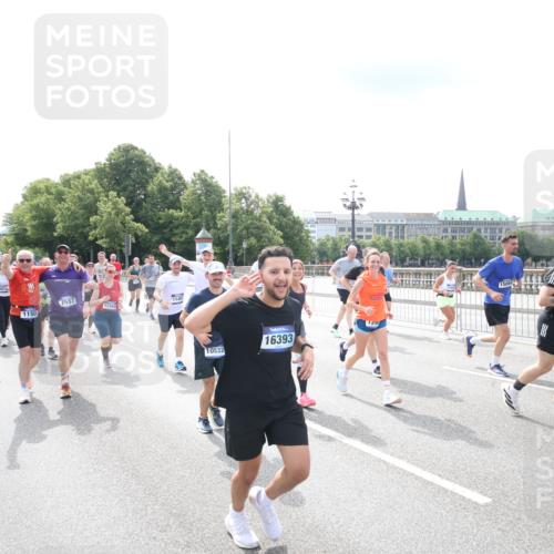 29.06.2025 - hella hamburg halbmarathon Jannik Wohlers http://msf.ph/oto/8152378 29.06.2025 10:42:02 Lombardsbrücke 1150, 1360, 1624, 1929, 1957, 1994, 2069, 2134, 2538, 2580, 3605, 3874, 4353, 4778, 4891, 4892, 5403, 5419, 5810, 6828, 7040, 7260, 7557, 7666, 8459, 8525, 8526, 8712, 8816, 9370, 9980, 10532, 10842, 10872, 10899, 11074, 11075, 11463, 11464, 11468, 11550, 11677, 12403, 12684, 12854, 12903, 12904, 13250, 13406, 13456, 13952, 13953, 14042, 14084, 14108, 14328, 14405, 14426, 14468, 14556, 14585, 14636, 14769, 15004, 15155, 15219, 15912, 15977, 16215, 16352 meine-sportfotos.de