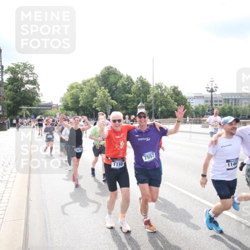 29.06.2025 - hella hamburg halbmarathon Jannik Wohlers http://msf.ph/oto/8152448 29.06.2025 10:42:04 Lombardsbrücke 1150, 1360, 1624, 1929, 1957, 1994, 2069, 2134, 2538, 2580, 3605, 3874, 4353, 4778, 4891, 4892, 5403, 5417, 5810, 6828, 7040, 7260, 7557, 7666, 8459, 8525, 8526, 8529, 8712, 8816, 9980, 10454, 10532, 10842, 10872, 10899, 11463, 11550, 11677, 12403, 12684, 12854, 12903, 12904, 13250, 13406, 13456, 13952, 13953, 14042, 14084, 14108, 14170, 14328, 14405, 14426, 14468, 14556, 14585, 14636, 14769, 15004, 15219, 15221, 15912, 15977, 16215, 16352, 16612 meine-sportfotos.de