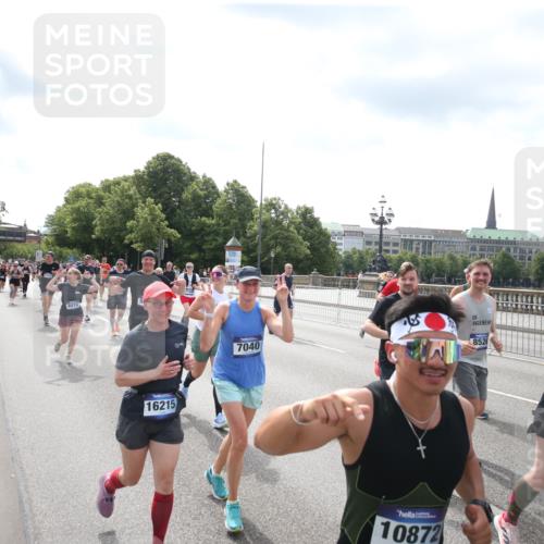 29.06.2025 - hella hamburg halbmarathon Jannik Wohlers http://msf.ph/oto/8152491 29.06.2025 10:42:07 Lombardsbrücke 1150, 1360, 1929, 1957, 1994, 2069, 2134, 2538, 2580, 2940, 2941, 3605, 3874, 4334, 4778, 4891, 4892, 5403, 5417, 5810, 6120, 6764, 6828, 7040, 7260, 7513, 7557, 7666, 8525, 8526, 8529, 8816, 9980, 10454, 10532, 10872, 10899, 11463, 11550, 11677, 12684, 12854, 13241, 13250, 13406, 13776, 14042, 14084, 14170, 14328, 14405, 14426, 14468, 14556, 14636, 14769, 15004, 15219, 15221, 15912, 15977, 16215, 16352, 16612 meine-sportfotos.de