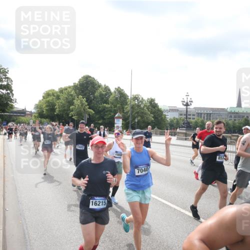 29.06.2025 - hella hamburg halbmarathon Jannik Wohlers http://msf.ph/oto/8152504 29.06.2025 10:42:07 Lombardsbrücke 1150, 1360, 1929, 1957, 1994, 2069, 2134, 2538, 2580, 2940, 2941, 3605, 3874, 4334, 4778, 4891, 4892, 5403, 5417, 5810, 6120, 6764, 6828, 7040, 7260, 7513, 7557, 7666, 8525, 8526, 8529, 8816, 9980, 10454, 10532, 10872, 10899, 11463, 11550, 11677, 12684, 12854, 13241, 13250, 13406, 13776, 14042, 14084, 14170, 14328, 14405, 14426, 14468, 14556, 14636, 14769, 15004, 15219, 15221, 15912, 15977, 16215, 16352, 16612 meine-sportfotos.de