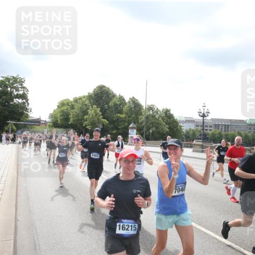 29.06.2025 - hella hamburg halbmarathon Jannik Wohlers http://msf.ph/oto/8152518 29.06.2025 10:42:07 Lombardsbrücke 1150, 1360, 1929, 1957, 1994, 2069, 2134, 2538, 2580, 2940, 2941, 3605, 3874, 4334, 4778, 4891, 4892, 5403, 5417, 5810, 6120, 6764, 6828, 7040, 7260, 7513, 7557, 7666, 8525, 8526, 8529, 8816, 9980, 10454, 10532, 10872, 10899, 11463, 11550, 11677, 12684, 12854, 13241, 13250, 13406, 13776, 14042, 14084, 14170, 14328, 14405, 14426, 14468, 14556, 14636, 14769, 15004, 15219, 15221, 15912, 15977, 16215, 16352, 16612 meine-sportfotos.de