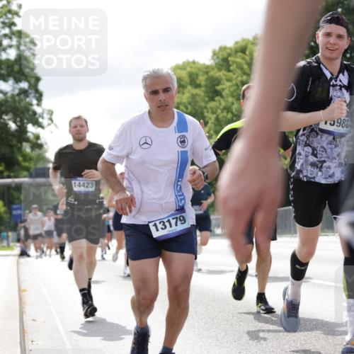 29.06.2025 - hella hamburg halbmarathon Jannik Wohlers http://msf.ph/oto/8152534 29.06.2025 10:15:21 Lombardsbrücke 1440, 2989, 3167, 4007, 4466, 4492, 4494, 5069, 6376, 6576, 7941, 7942, 8746, 9192, 9657, 9675, 10108, 10608, 10775, 11774, 11783, 12469, 13179, 13818, 13951, 14413, 14423, 14550, 14552, 14559, 14630, 15307, 15570, 15710, 15988, 16348, 16606, 16923, 16938, 17350, 18150, 18957 meine-sportfotos.de