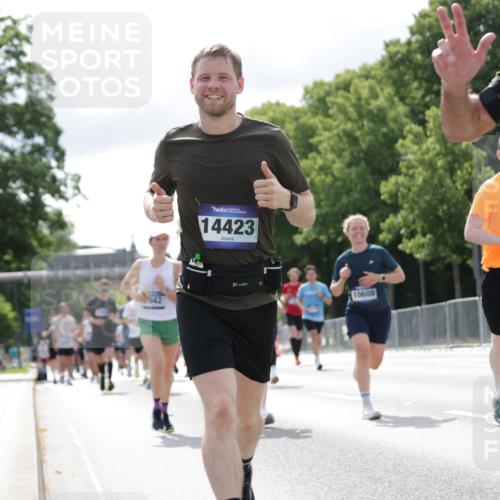 29.06.2025 - hella hamburg halbmarathon Jannik Wohlers http://msf.ph/oto/8152570 29.06.2025 10:15:22 Lombardsbrücke 2989, 3167, 4007, 4466, 4492, 4494, 6376, 6576, 7941, 7942, 8746, 8885, 9192, 9657, 9675, 10108, 10608, 10775, 11774, 11783, 12427, 12469, 13179, 13818, 13951, 14413, 14423, 14550, 14552, 14559, 14630, 15307, 15570, 15710, 15988, 16020, 16348, 16606, 16923, 16938, 17350, 18150, 18957 meine-sportfotos.de