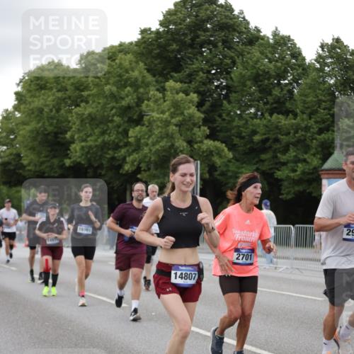 29.06.2025 - hella hamburg halbmarathon Jannik Wohlers http://msf.ph/oto/8152593 29.06.2025 10:52:34 Lombardsbrücke 2146, 2291, 2701, 2988, 3787, 4729, 6135, 6521, 7032, 7681, 7737, 9545, 10055, 10417, 10568, 10661, 10981, 11520, 11524, 11919, 12127, 12128, 13489, 14009, 14643, 14765, 14807, 14977, 14979, 15438, 15439, 15867, 16137, 16156, 16794, 16961, 18988 meine-sportfotos.de
