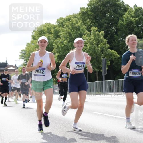 29.06.2025 - hella hamburg halbmarathon Jannik Wohlers http://msf.ph/oto/8152598 29.06.2025 10:15:24 Lombardsbrücke 2989, 3167, 4007, 4466, 4492, 4494, 6376, 6576, 7941, 7942, 8746, 8885, 9192, 9675, 10108, 10608, 11113, 11303, 11478, 11774, 11783, 12427, 12469, 12628, 13179, 13818, 13951, 14423, 14550, 14552, 14559, 14630, 15307, 15570, 15710, 15988, 16020, 16348, 16606, 16923, 17350, 18150, 18641, 18957 meine-sportfotos.de