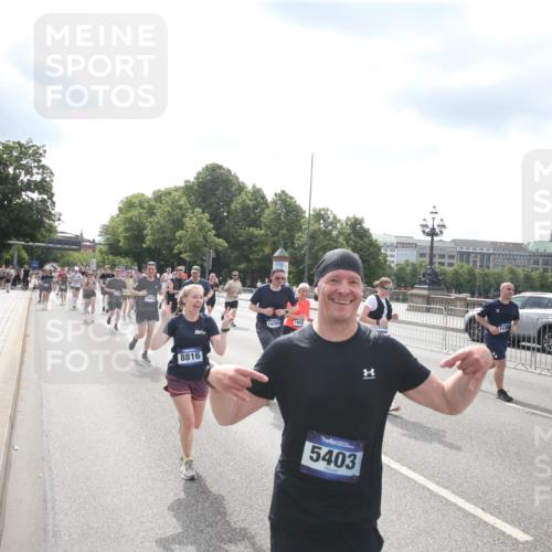 29.06.2025 - hella hamburg halbmarathon Jannik Wohlers http://msf.ph/oto/8152630 29.06.2025 10:42:09 Lombardsbrücke 1150, 1360, 1929, 1957, 1994, 2069, 2134, 2401, 2538, 2580, 2940, 2941, 3605, 3874, 4334, 4778, 4891, 4892, 5403, 5417, 5810, 6120, 6764, 7040, 7260, 7513, 7557, 7666, 8525, 8526, 8529, 8816, 9980, 10454, 10532, 10697, 10872, 10899, 11463, 11550, 11677, 12684, 13241, 13250, 13406, 13776, 14042, 14084, 14170, 14405, 14426, 14468, 14556, 14636, 14769, 15004, 15219, 15221, 15912, 15977, 16215, 16352, 16612 meine-sportfotos.de