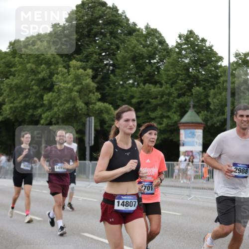 29.06.2025 - hella hamburg halbmarathon Jannik Wohlers http://msf.ph/oto/8152635 29.06.2025 10:52:35 Lombardsbrücke 2146, 2291, 2701, 2988, 3787, 4729, 6135, 6521, 7032, 7681, 7737, 9545, 10055, 10417, 10568, 10661, 10981, 11520, 11524, 11919, 12127, 12128, 13489, 13916, 13917, 14009, 14643, 14765, 14807, 14977, 14979, 16137, 16156, 16794, 16961, 18988 meine-sportfotos.de