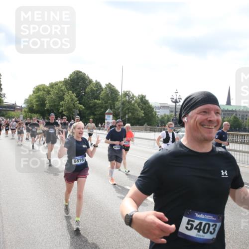 29.06.2025 - hella hamburg halbmarathon Jannik Wohlers http://msf.ph/oto/8152641 29.06.2025 10:42:09 Lombardsbrücke 1150, 1360, 1929, 1957, 1994, 2069, 2134, 2401, 2538, 2580, 2940, 2941, 3605, 3874, 4334, 4778, 4891, 4892, 5403, 5417, 5810, 6120, 6764, 7040, 7260, 7513, 7557, 7666, 8525, 8526, 8529, 8816, 9980, 10454, 10532, 10697, 10872, 10899, 11463, 11550, 11677, 12684, 13241, 13250, 13406, 13776, 14042, 14084, 14170, 14405, 14426, 14468, 14556, 14636, 14769, 15004, 15219, 15221, 15912, 15977, 16215, 16352, 16612 meine-sportfotos.de