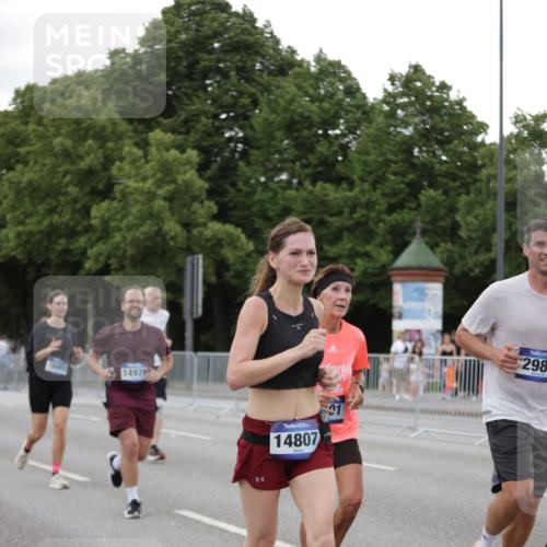29.06.2025 - hella hamburg halbmarathon Jannik Wohlers http://msf.ph/oto/8152643 29.06.2025 10:52:35 Lombardsbrücke 2146, 2291, 2701, 2988, 3787, 4729, 6135, 6521, 7032, 7681, 7737, 9545, 10055, 10417, 10568, 10661, 10981, 11520, 11524, 11919, 12127, 12128, 13489, 13916, 13917, 14009, 14643, 14765, 14807, 14977, 14979, 16137, 16156, 16794, 16961, 18988 meine-sportfotos.de