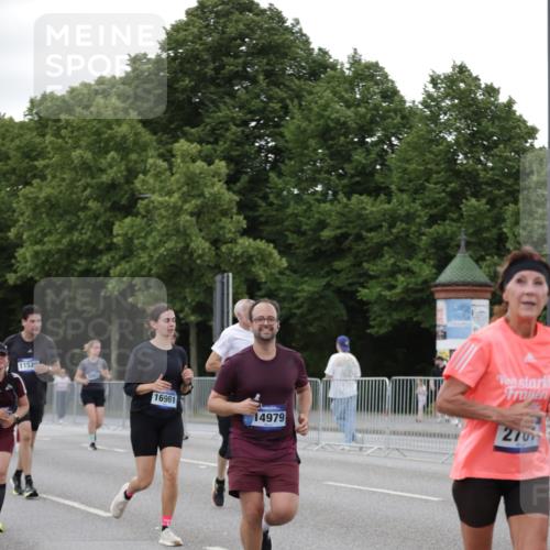 29.06.2025 - hella hamburg halbmarathon Jannik Wohlers http://msf.ph/oto/8152657 29.06.2025 10:52:36 Lombardsbrücke 2146, 2291, 2701, 2988, 3787, 4626, 4729, 6135, 6521, 7681, 7737, 9545, 10055, 10417, 10568, 10661, 10981, 11520, 11524, 11919, 12127, 12128, 13489, 13916, 13917, 14009, 14643, 14765, 14807, 14977, 14979, 16137, 16156, 16794, 16961, 18988 meine-sportfotos.de