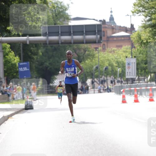 29.06.2025 - hella hamburg halbmarathon Jannik Wohlers http://msf.ph/oto/8152693 29.06.2025 09:32:02 Lombardsbrücke 14, 17, 21 meine-sportfotos.de