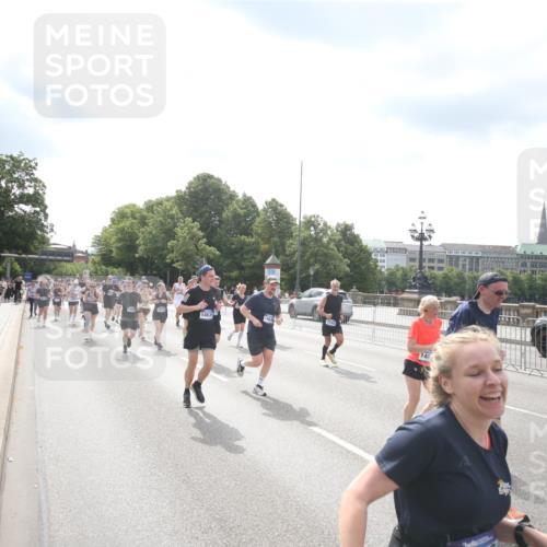 29.06.2025 - hella hamburg halbmarathon Jannik Wohlers http://msf.ph/oto/8152699 29.06.2025 10:42:10 Lombardsbrücke 1150, 1929, 1957, 1994, 2069, 2134, 2401, 2538, 2580, 2940, 2941, 3605, 3874, 4092, 4334, 4778, 4891, 5403, 5417, 5810, 6120, 6764, 7040, 7260, 7513, 7557, 7666, 8525, 8526, 8529, 8816, 9980, 10454, 10532, 10697, 10872, 10899, 11463, 11550, 11677, 12441, 12684, 13241, 13406, 13776, 14042, 14084, 14170, 14426, 14468, 14556, 14636, 14769, 15004, 15219, 15221, 15912, 15977, 16215, 16352, 16612 meine-sportfotos.de