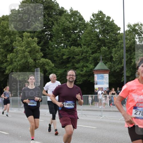29.06.2025 - hella hamburg halbmarathon Jannik Wohlers http://msf.ph/oto/8152712 29.06.2025 10:52:36 Lombardsbrücke 2146, 2291, 2701, 2988, 3787, 4626, 4729, 6135, 6521, 7681, 7737, 9545, 10055, 10417, 10568, 10661, 10981, 11520, 11524, 11919, 12127, 12128, 13489, 13916, 13917, 14009, 14643, 14765, 14807, 14977, 14979, 16137, 16156, 16794, 16961, 18988 meine-sportfotos.de