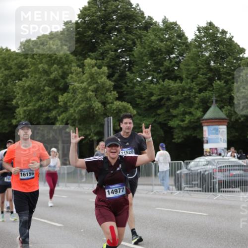 29.06.2025 - hella hamburg halbmarathon Jannik Wohlers http://msf.ph/oto/8152811 29.06.2025 10:52:38 Lombardsbrücke 2146, 2291, 2701, 2988, 3787, 4626, 4729, 6135, 6521, 7681, 7737, 9545, 10055, 10417, 10568, 10661, 10981, 11520, 11524, 11919, 12127, 12128, 13489, 13916, 13917, 14643, 14765, 14807, 14977, 14979, 16137, 16156, 16961, 18988 meine-sportfotos.de