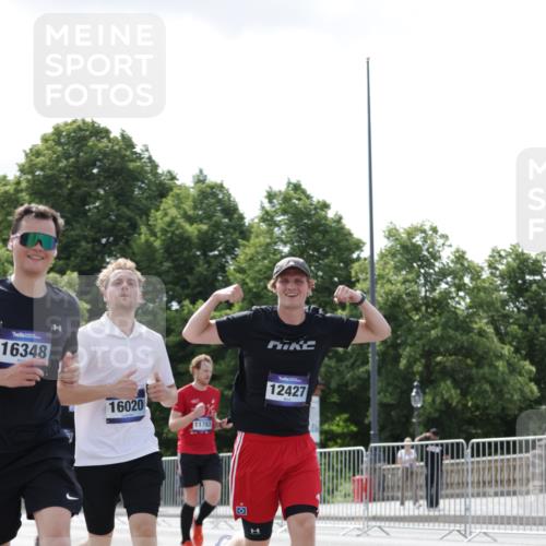 29.06.2025 - hella hamburg halbmarathon Jannik Wohlers http://msf.ph/oto/8152832 29.06.2025 10:15:29 Lombardsbrücke 1156, 1651, 2076, 2436, 3167, 4007, 5423, 7897, 7941, 7942, 8554, 8746, 8885, 9192, 9675, 9784, 10108, 10608, 11113, 11303, 11478, 11774, 11783, 11818, 12427, 12469, 12628, 13179, 13818, 13951, 14423, 14543, 14550, 14559, 15570, 15710, 15889, 15988, 16020, 16348, 16606, 16923, 17350, 17692, 18641, 18957, 19030 meine-sportfotos.de