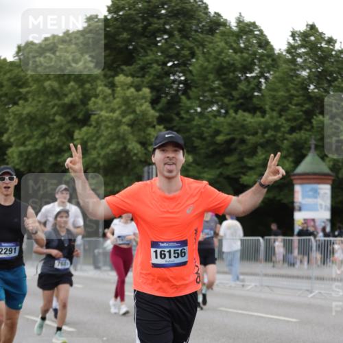 29.06.2025 - hella hamburg halbmarathon Jannik Wohlers http://msf.ph/oto/8152875 29.06.2025 10:52:40 Lombardsbrücke 2291, 2701, 2988, 3787, 4626, 6135, 6521, 7681, 9545, 10417, 10568, 10661, 11520, 11524, 11919, 12127, 12128, 13489, 13916, 13917, 14038, 14765, 14807, 14977, 14979, 16137, 16156, 16961, 18988 meine-sportfotos.de