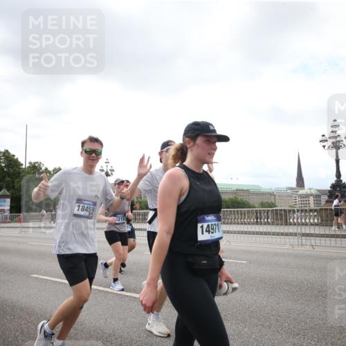 29.06.2025 - hella hamburg halbmarathon Jannik Wohlers http://msf.ph/oto/8152920 29.06.2025 10:44:18 Lombardsbrücke 2674, 3506, 4215, 4968, 5355, 7216, 8582, 9084, 9085, 9331, 9333, 9397, 9536, 10006, 10416, 11272, 12318, 13262, 13288, 14325, 14350, 14681, 14971, 15809, 16101, 16494, 16577, 17372, 18454, 18459, 19133 meine-sportfotos.de