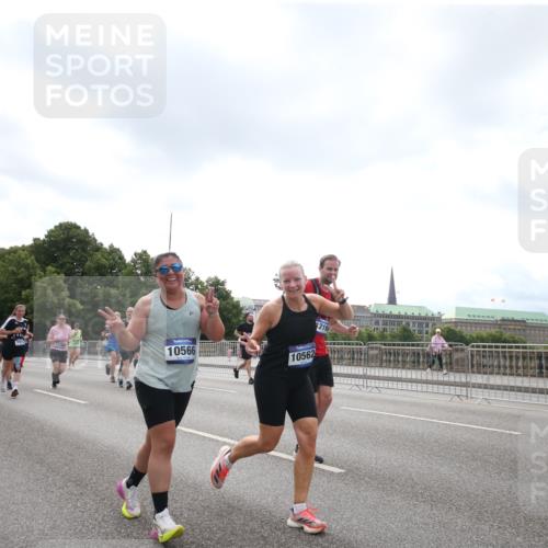 29.06.2025 - hella hamburg halbmarathon Jannik Wohlers http://msf.ph/oto/8152967 29.06.2025 10:44:43 Lombardsbrücke 1024, 1629, 1685, 1798, 2007, 2779, 3160, 3164, 3570, 3993, 4186, 4275, 4337, 4851, 5190, 6509, 6980, 7699, 7912, 8594, 8762, 8907, 10562, 10566, 10707, 11314, 11393, 12198, 12332, 12334, 12394, 12793, 12905, 13261, 13555, 13580, 14002, 14513, 14758, 14777, 15458, 15750, 15751, 15998, 16850, 17521, 18084, 18230, 18294 meine-sportfotos.de