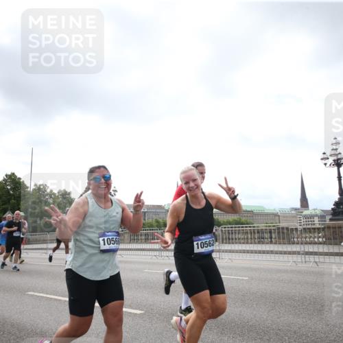 29.06.2025 - hella hamburg halbmarathon Jannik Wohlers http://msf.ph/oto/8153001 29.06.2025 10:44:44 Lombardsbrücke 1024, 1685, 1798, 2007, 2779, 3160, 3164, 3993, 4186, 4337, 4851, 5099, 5190, 6509, 6788, 6980, 7699, 7912, 8594, 8605, 8762, 8907, 10562, 10566, 10707, 11314, 11393, 12198, 12332, 12334, 12394, 12793, 12905, 13555, 13580, 14002, 14513, 14758, 14777, 15458, 15750, 15751, 15998, 16850, 17521, 18084, 18230, 18294 meine-sportfotos.de